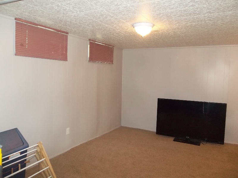 Building Photo - 212 7th St