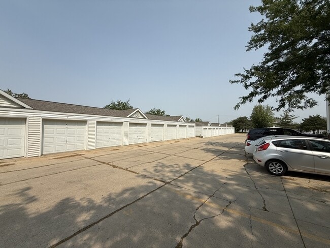 Building Photo - 4619 1st Ave SW