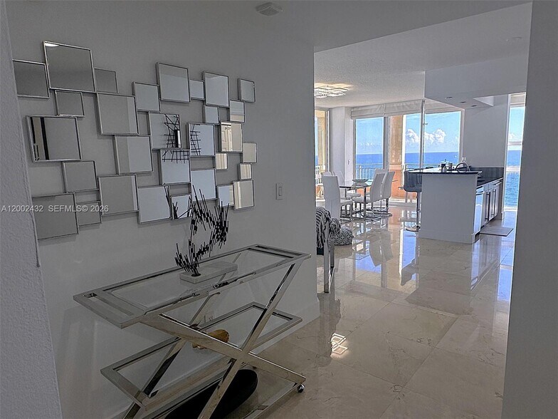 Building Photo - 2080 S Ocean Dr