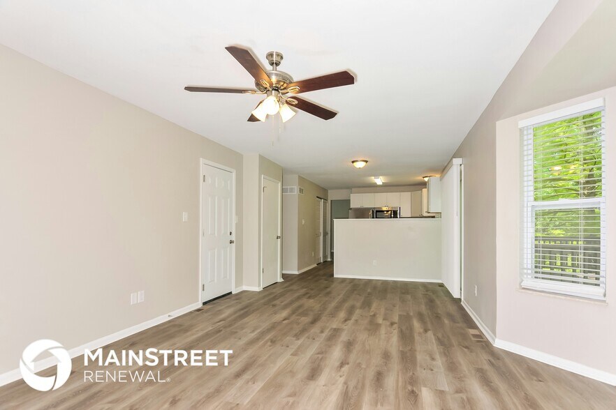 Building Photo - 12720 Coachlight Square Dr