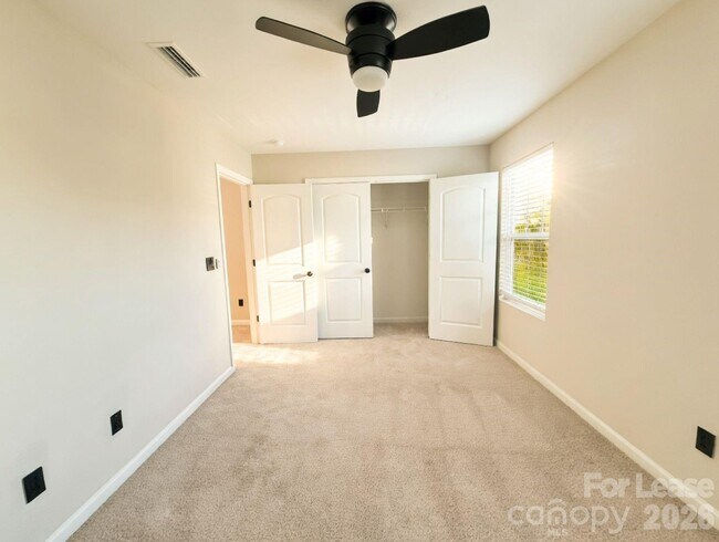 Building Photo - 12881 Clydesdale Dr