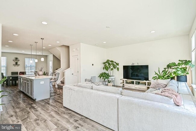Building Photo - 13821 Litespeed Way