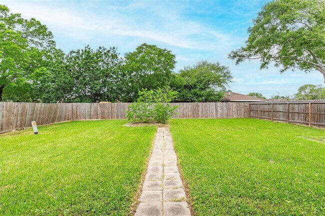 Building Photo - 3310 Ashwyne Ct