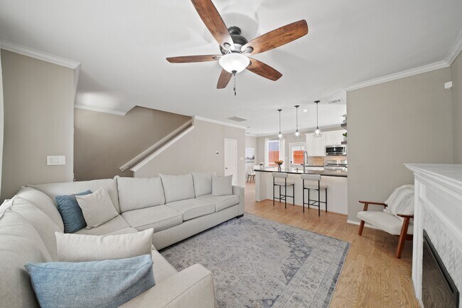 Building Photo - 1413 W 26th St