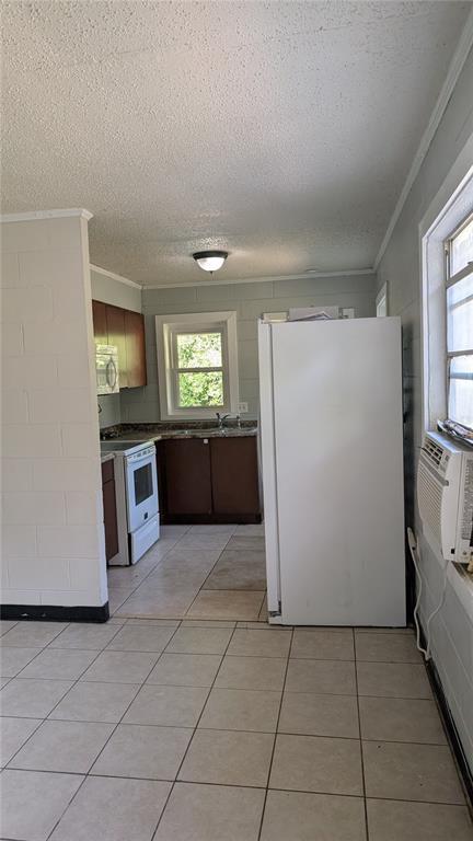 Building Photo - 738 E Minneola Ave