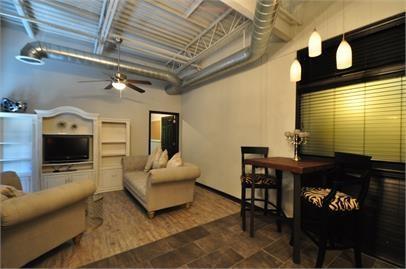 Building Photo - 313 E Lafayette St