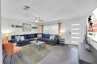 Building Photo - 9 Amberjack Rd