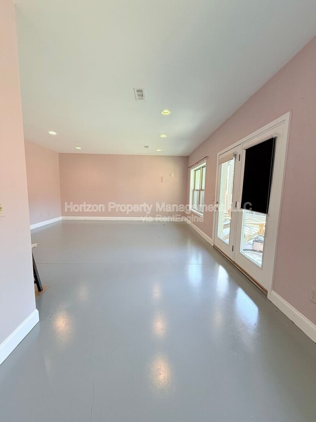 Building Photo - 1747 Duncan Bridge Rd