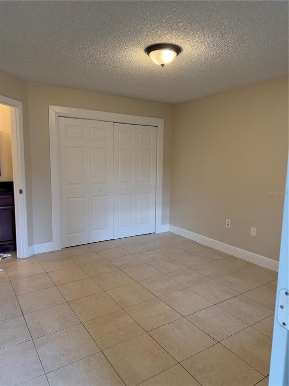 Building Photo - 425 Fountainhead Cir