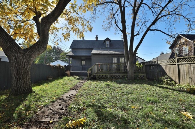 Building Photo - 476 Zimpfer St