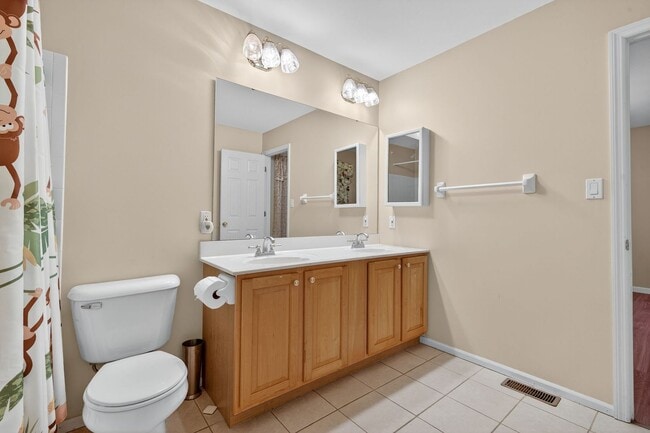 Building Photo - Stunning 4,166 Sq. Ft. Home in Westridge Oaks – Upgraded Throughout!