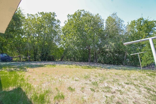 Building Photo - 5822 Branch Valley Dr