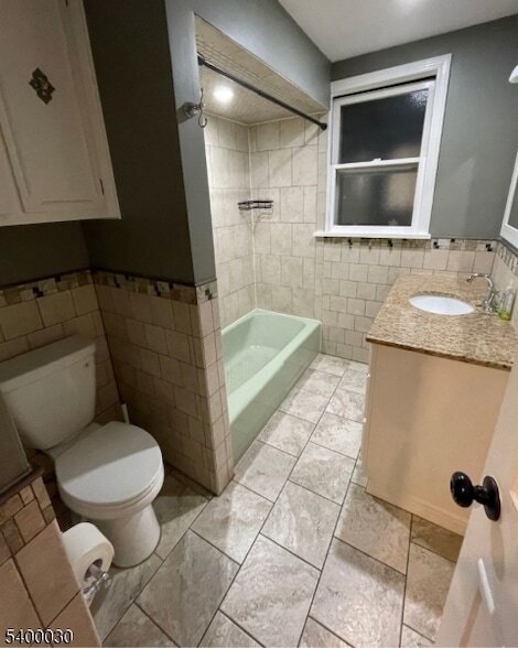 Building Photo - 169 Walnut St