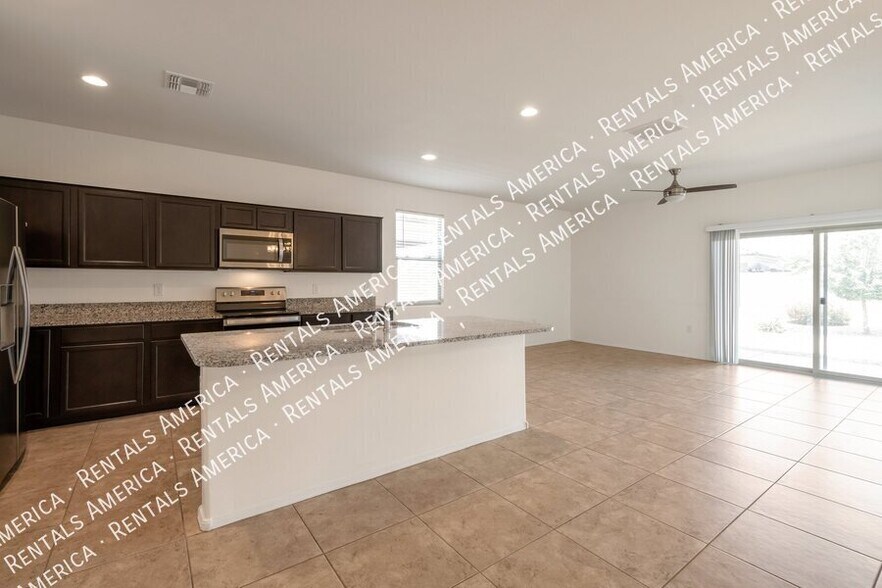 Building Photo - 11664 E Verbina Ln