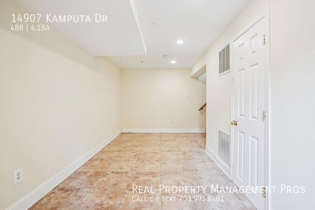 Building Photo - 14907 Kamputa Dr