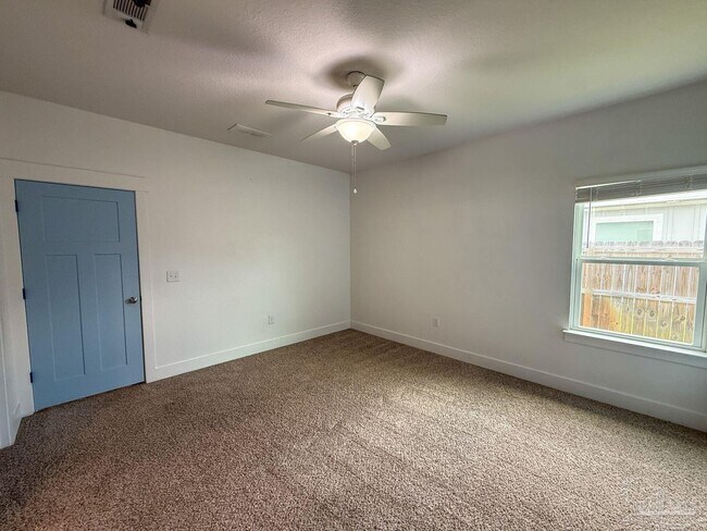 Building Photo - 6169 Jenks Dr