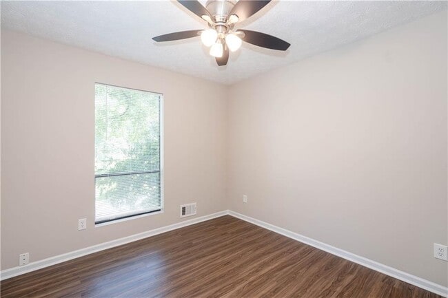 Building Photo - 2759 Shetland Ln NW