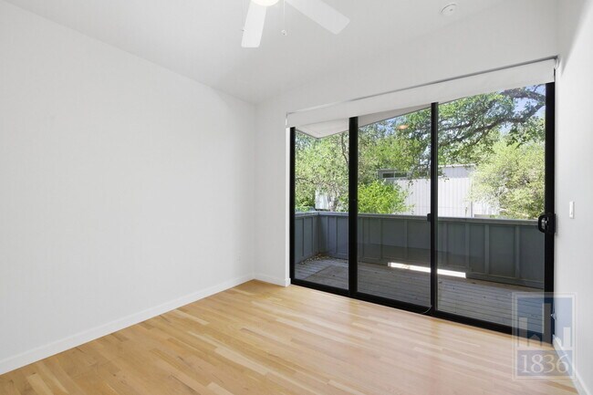 Building Photo - 3202 Clawson Rd