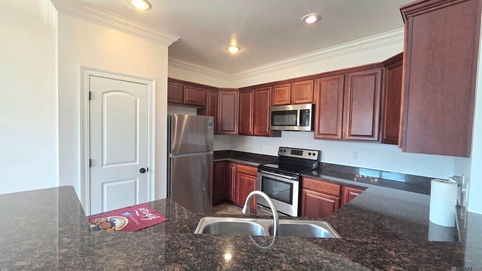 Building Photo - 10028 Savannah Jane Ln