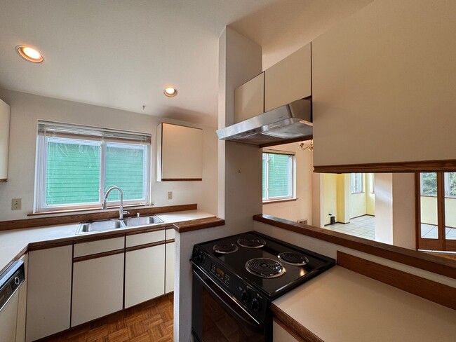 Building Photo - Beautiful Wedgwood Home with Flexible Living + 2nd Kitchen