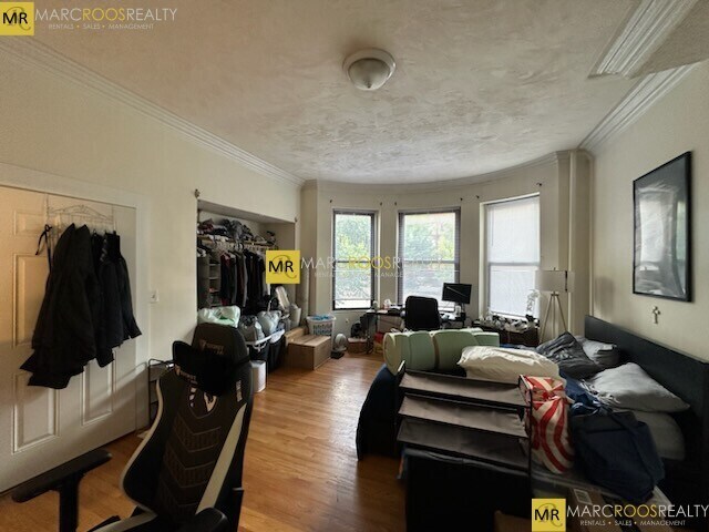 Building Photo - 591 Beacon St