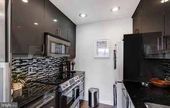 Building Photo - 955 26th St NW