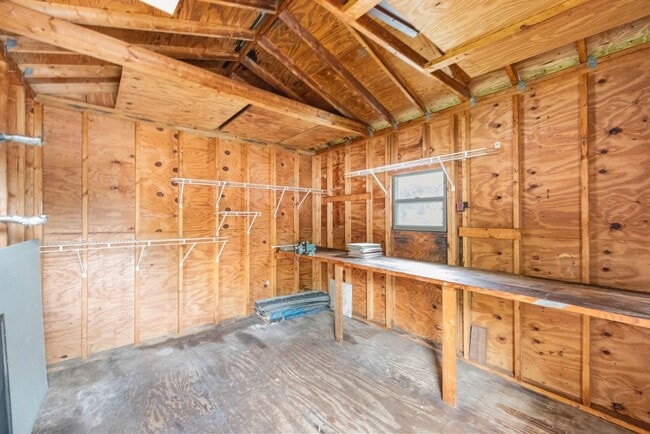 Building Photo - Cute 1 bedroom home with 2 patios and shed***MOVE IN JUNE 20TH****