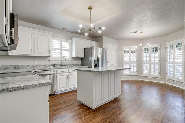 Building Photo - 8459 Golf Club Cir