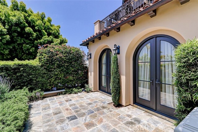 Building Photo - 853 6th St