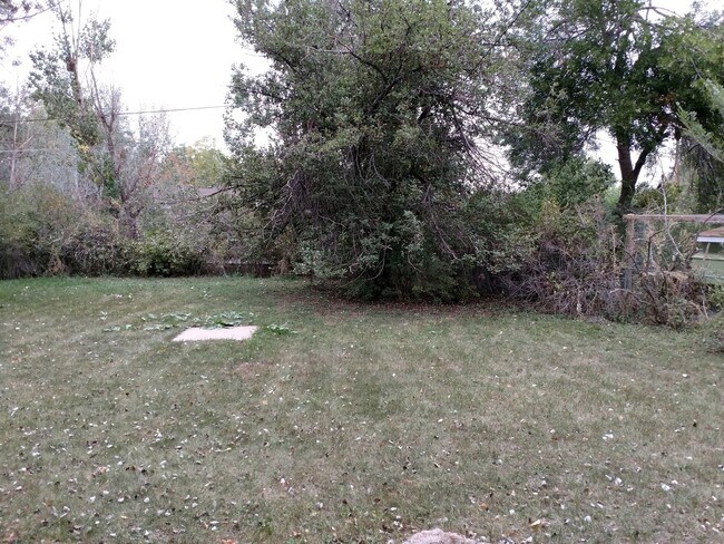 Building Photo - Charming 1 Level House 3 Bed, 2 Bath with ...