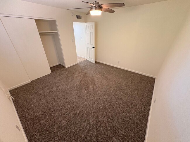 Building Photo - 0817