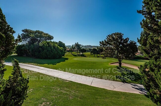 Building Photo - 12555 Oaks N Dr