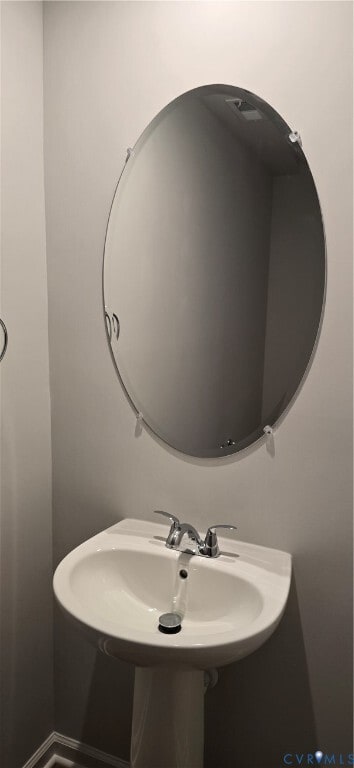 Building Photo - 325 Wilson Crk Dr