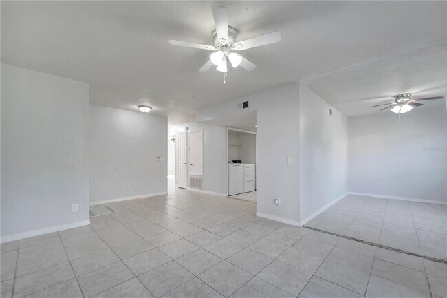 Building Photo - 9942 Turf Way