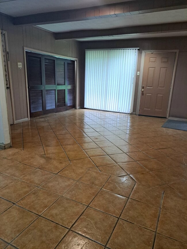 Building Photo - 1351 Janis Dr