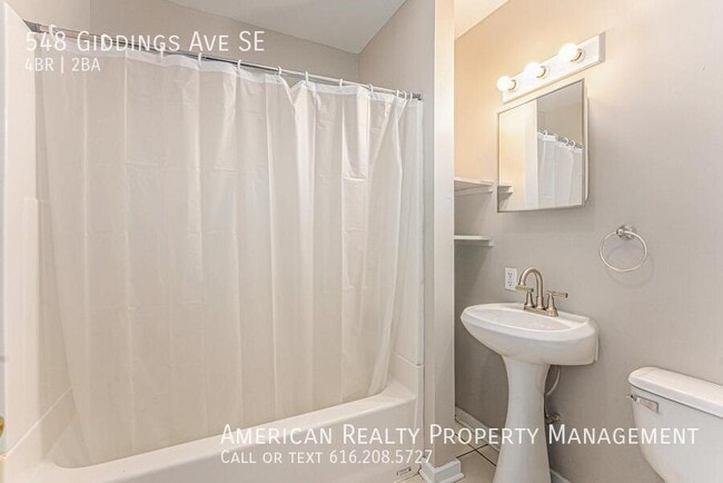 Building Photo - 548 Giddings Ave SE