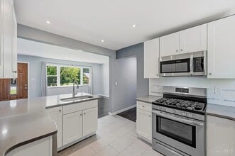 Building Photo - 5417 Cannas Dr