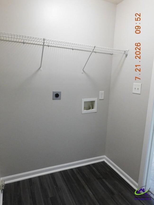 Building Photo - 128 Kingston Village Dr
