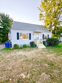 Building Photo - 146 Douglass St
