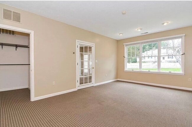 Building Photo - 185 June St