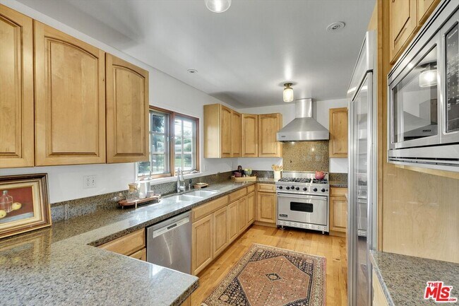 Building Photo - 4300 Laurelgrove Ave