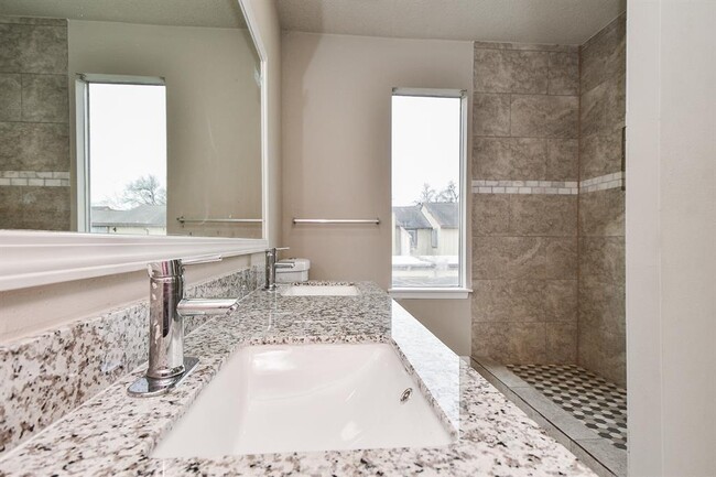 Building Photo - 12569 Wellington Park Dr