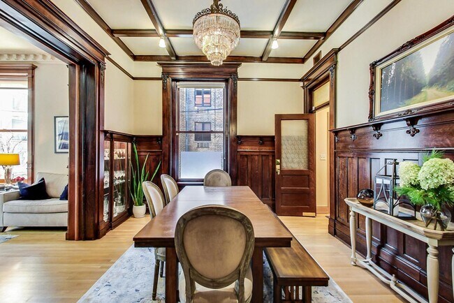 Building Photo - 2052 N Orleans St