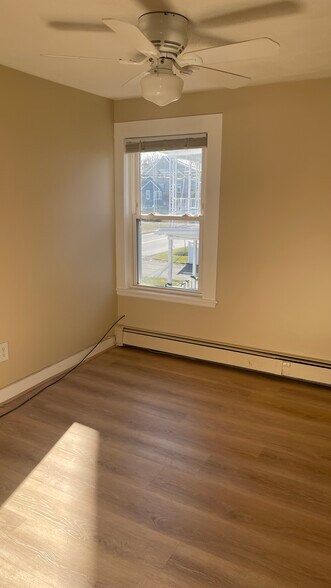 Building Photo - 68 High St