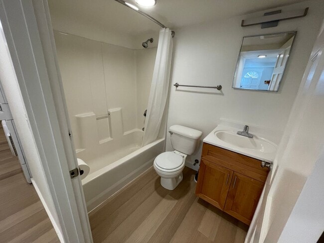 Building Photo - Large Private Bedroom / Furnished! Beautifully Renovated Shared Irvington Apartment Home!