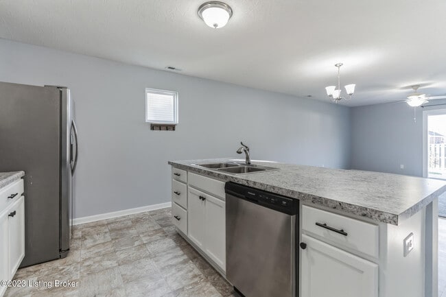 Building Photo - 123 Gadwall Ct