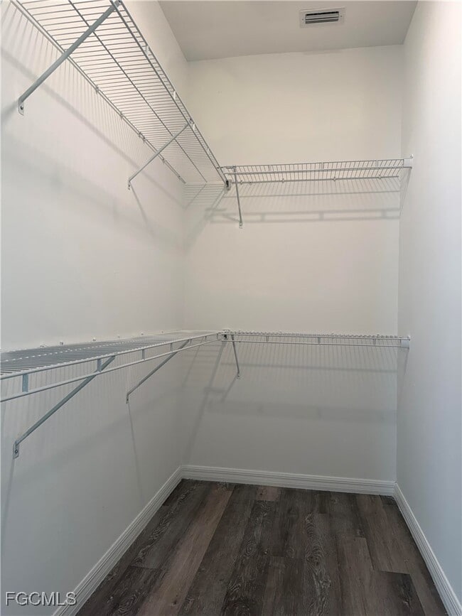 Building Photo - 5205-5207 30th St SW