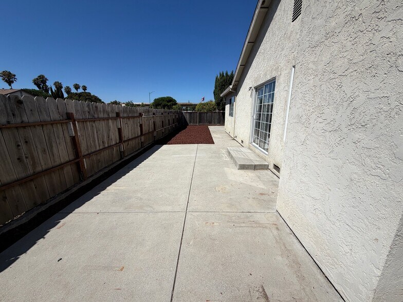 Building Photo - 2807 Granite Creek Pl