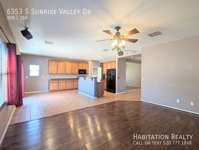 Building Photo - 6353 S Sunrise Valley Dr
