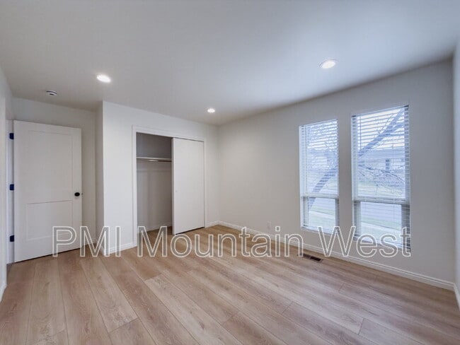 Building Photo - 345 S 850 E